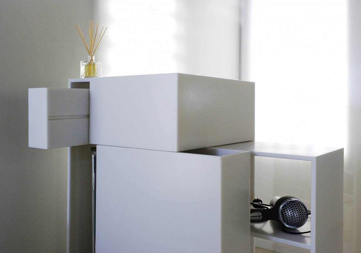 stylish minimalist italian apartment-14