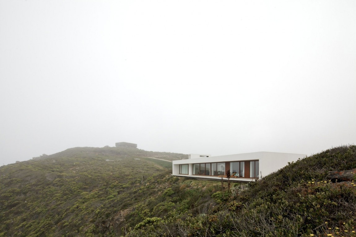 Резиденция Tunquen House в туманном затмении