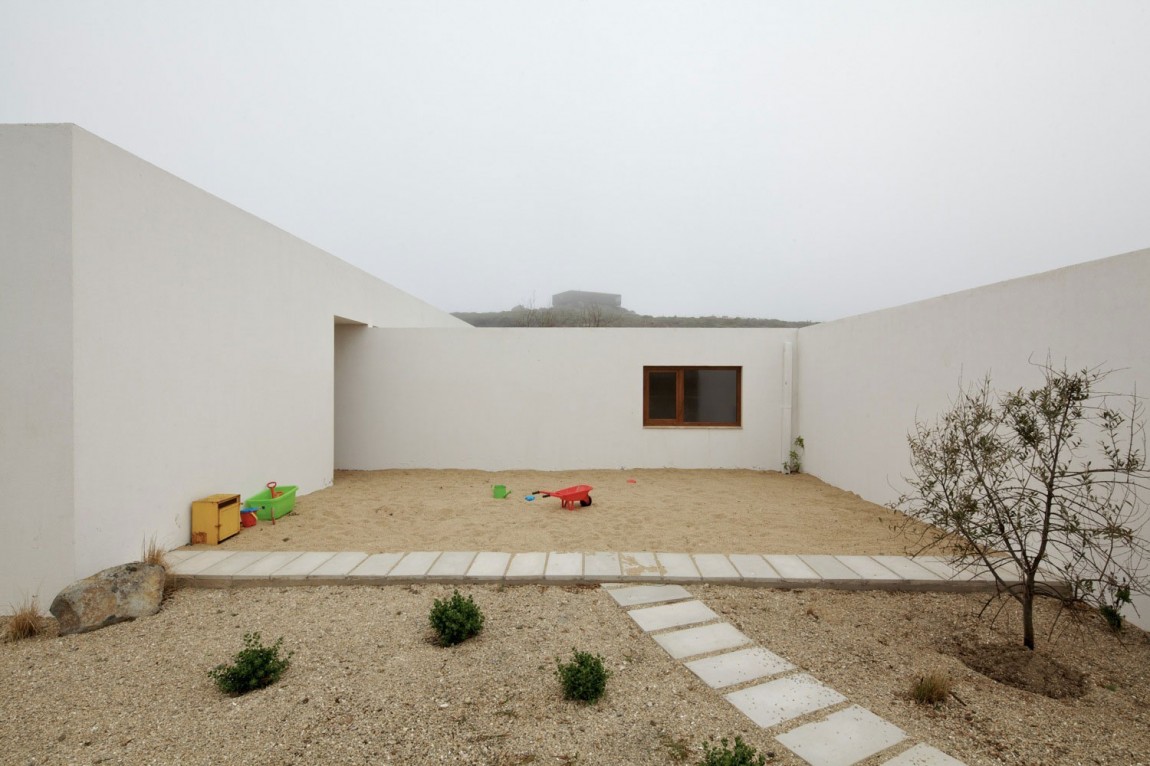 stylish residence tunquen house-11