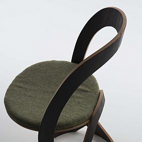 the original pi chair-01