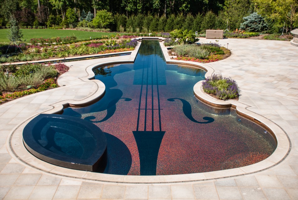 the pool in the form of large-scale copy violin-07