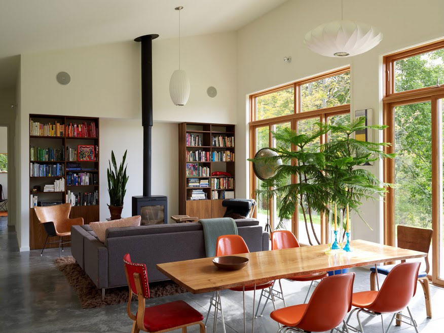Обеденный стол особняка Confluence House