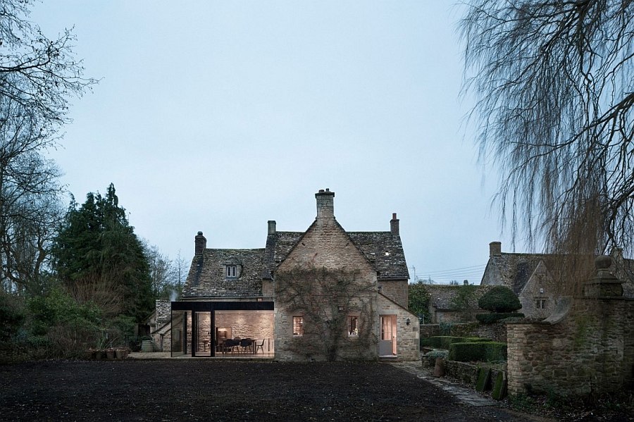 vitreous extension to the british cottage of the xvii century-01