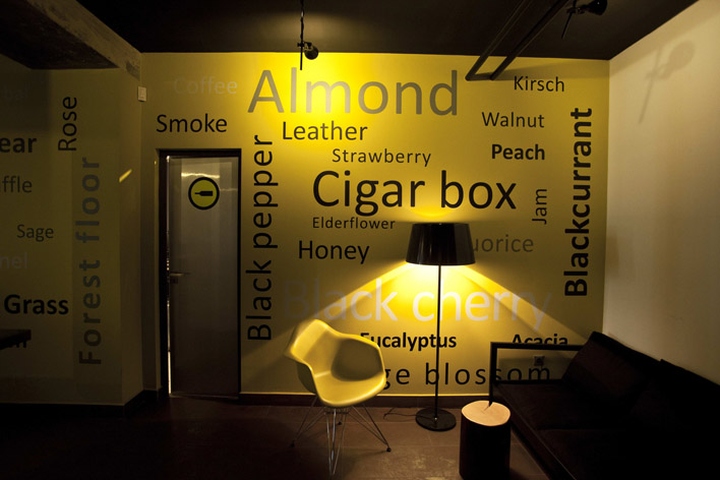 wine-store-by-suto-interior-architects-08