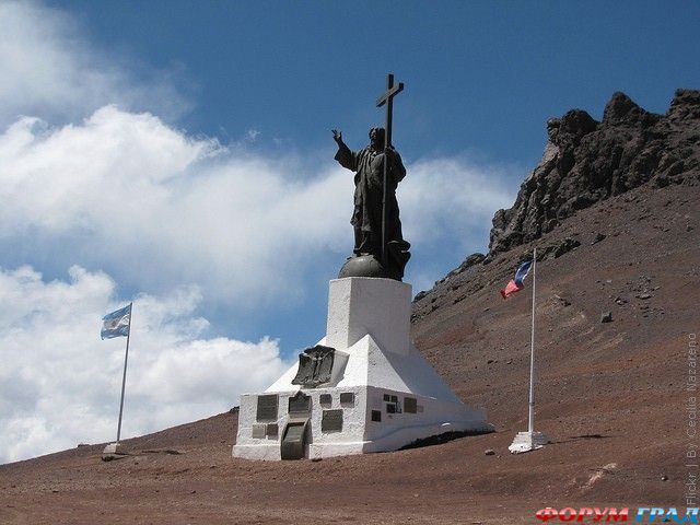 Памятники, статуи и монументы мира