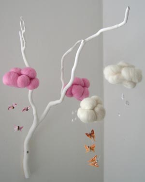 ukrasheniya-dlya-detskoi-02