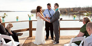 cara-kens-cabin-wedding-on-the-lake20-01