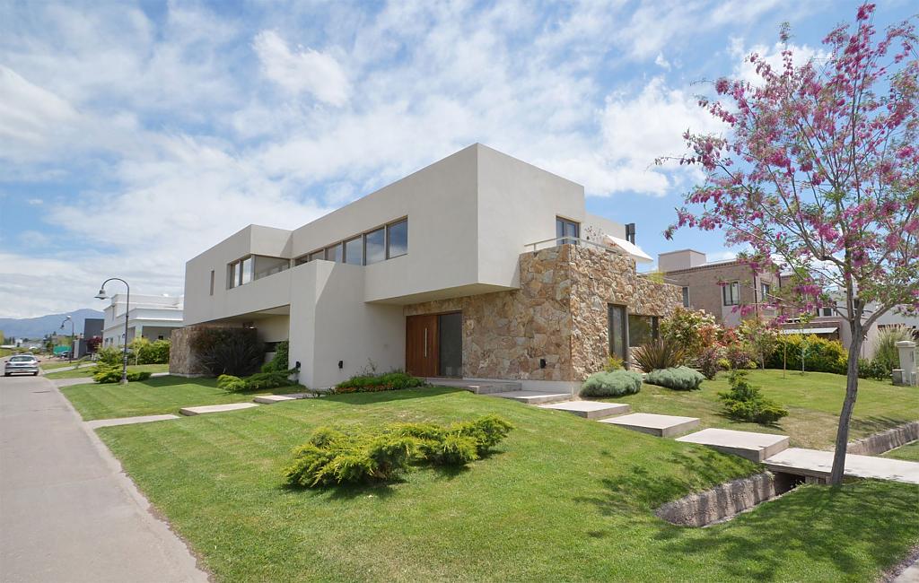 Casa AG от Clement & Rico Arquitectos