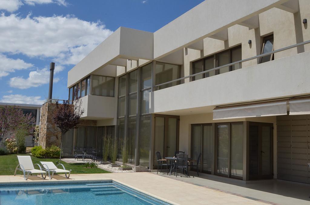 Casa AG от Clement & Rico Arquitectos