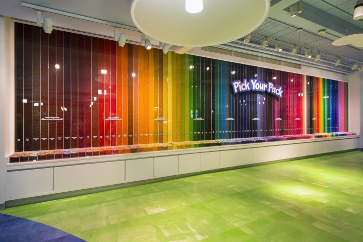 crayola-retail-store-idl-worldwide-reztark-design-easton-pennsylvania-02