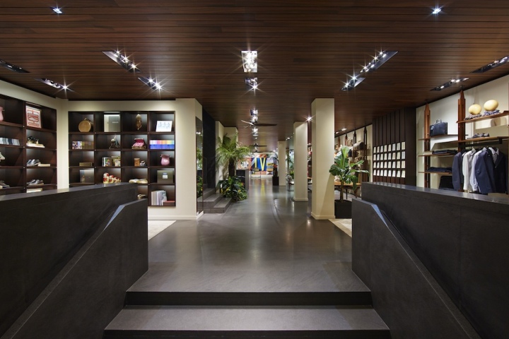 louis-vuitton-l-aventure-pop-up-space-paris-france-01