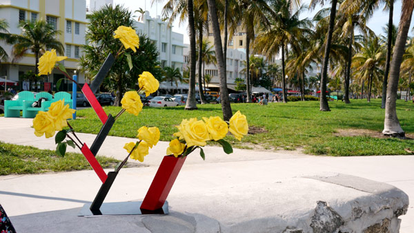magnetic-vase-5