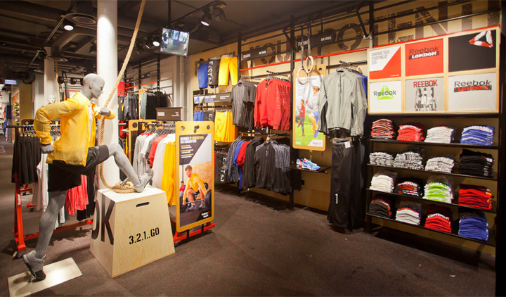 reebok-store-in-covent-garden-by-brown-studio-london-uk-04