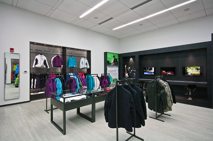 wl-gore-retail-store-by-lynn-paik-design-newark-delaware-01