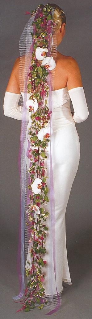 Великолепная коса из цветов