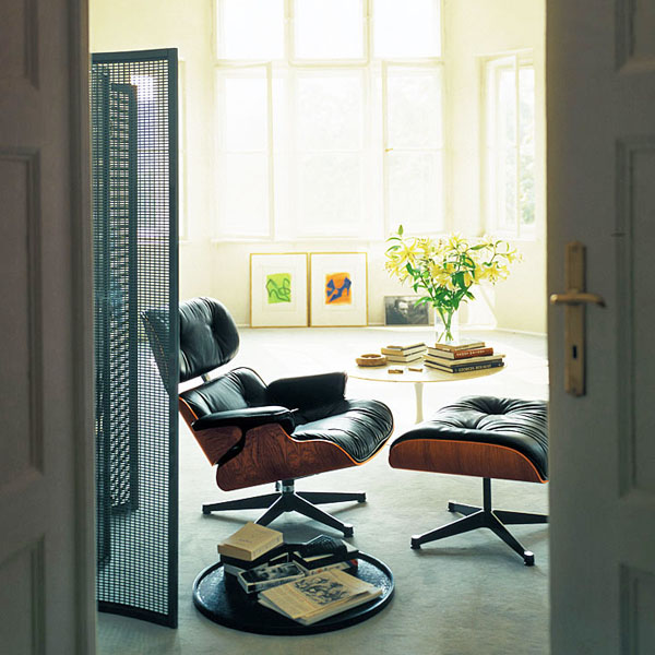 eames-lounge-chair-ottoman-01