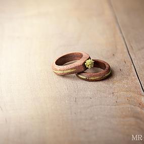 eco-friendly-wood-wedding-rings-05