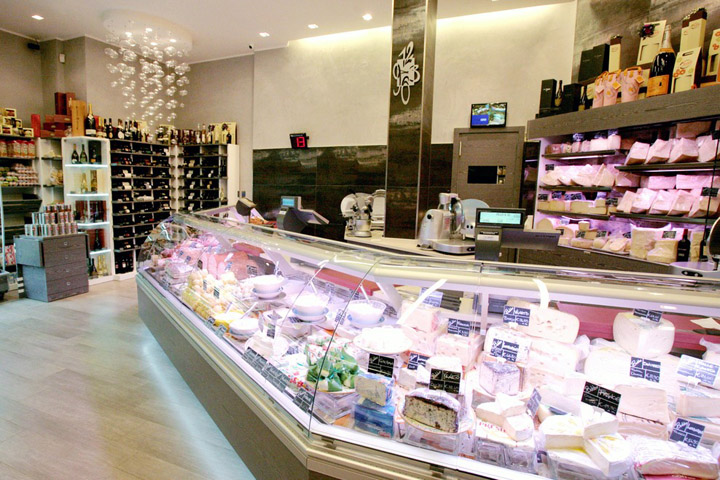 groceries-bobbo-delicatessen-wine-bar-italy-05