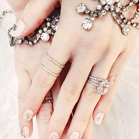 pink-love-nails-with-crystals-wedding-01