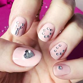 pink-love-nails-with-crystals-wedding-05