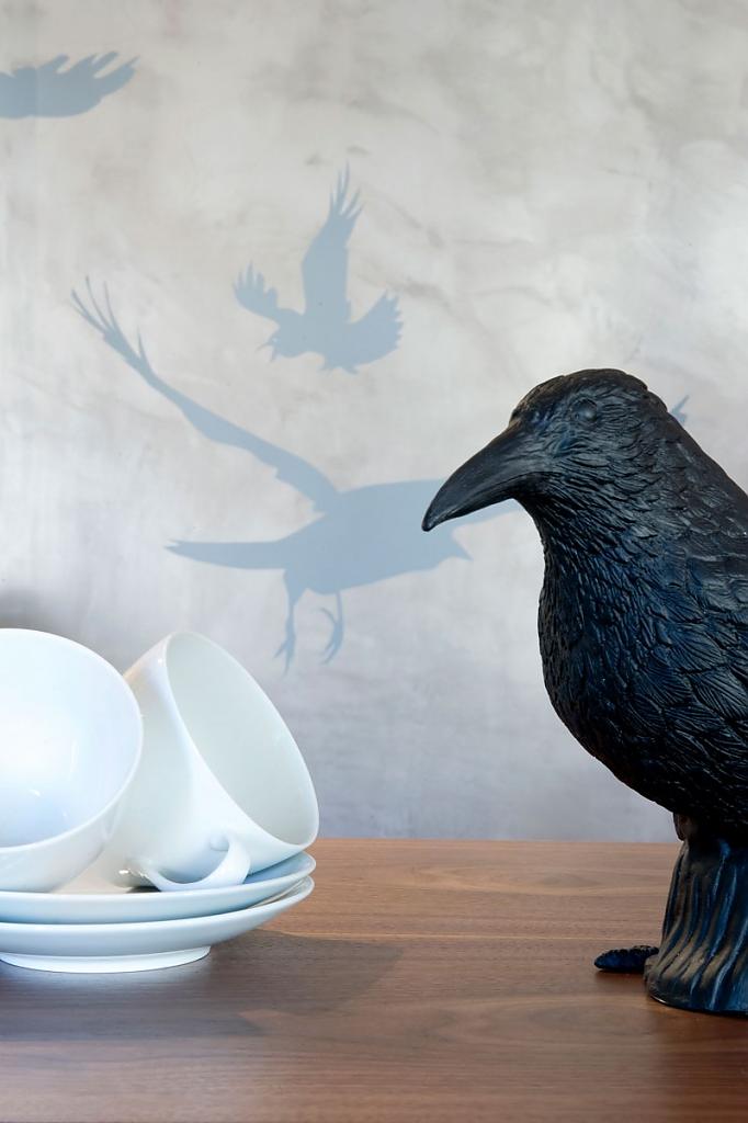 bates-motel-suite-03