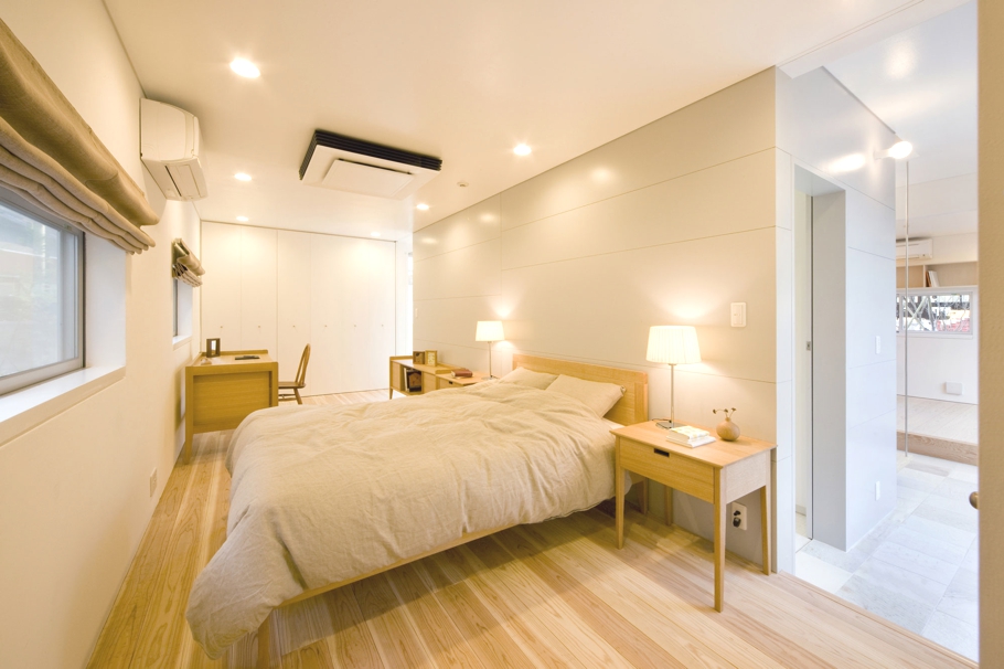 modern-io-house-with-sliding-doors-japan-09