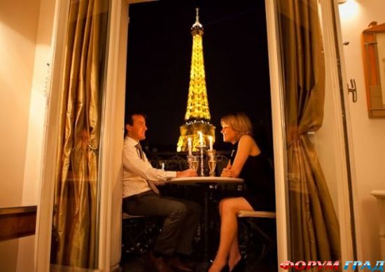paris-perfect-romantic-eiffel-tower-apartment-view