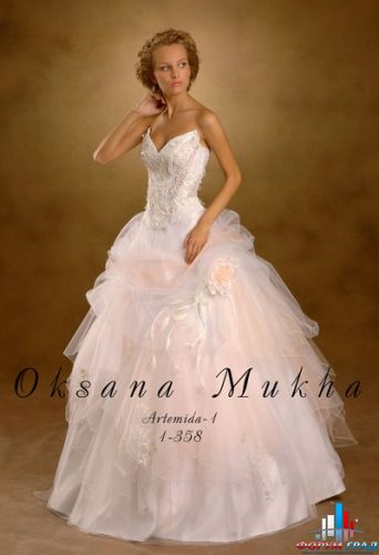 свадебные платья муха