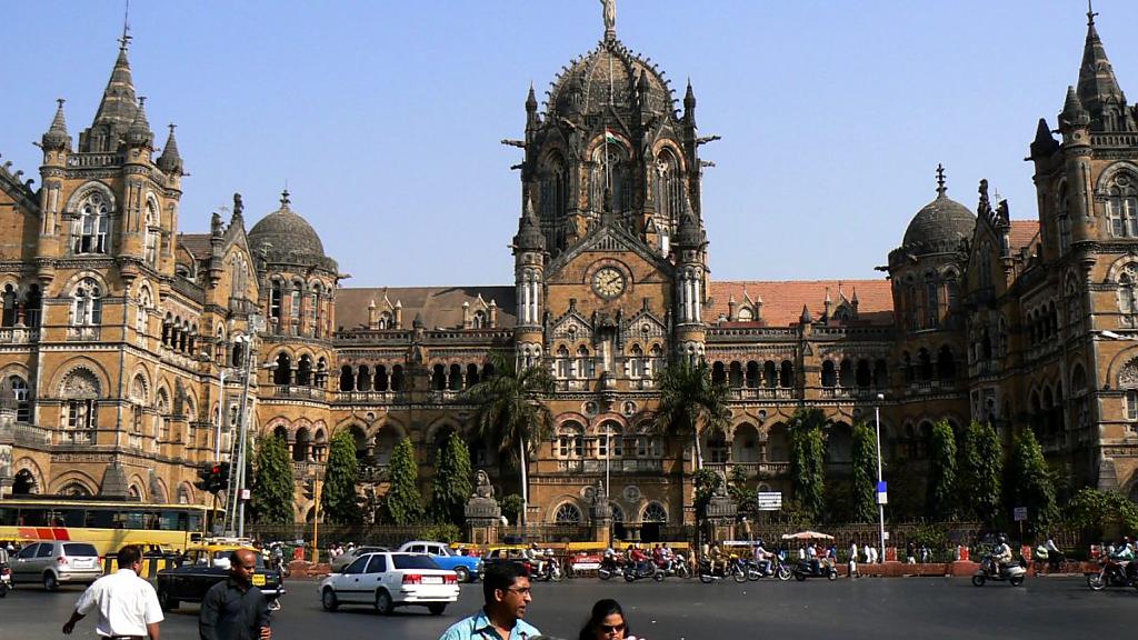 victoria-terminus-01