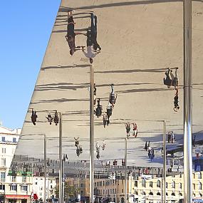 vieux-port-pavilion-marseille-france-12