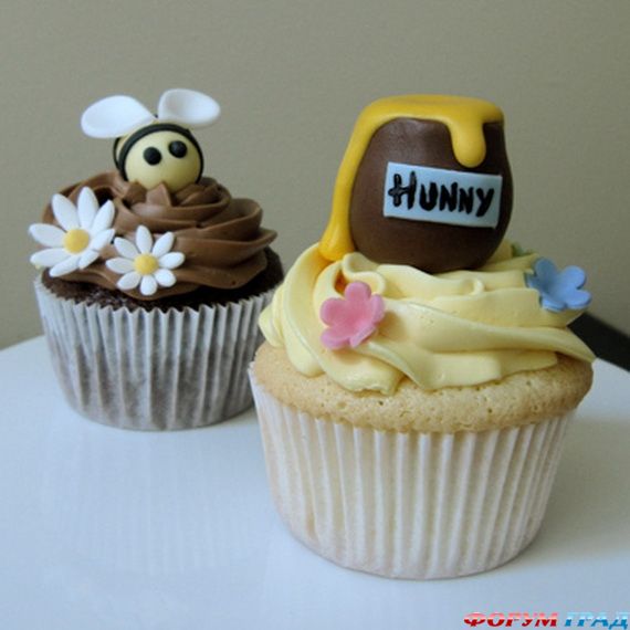 winnie-the-pooh-cake-and-cupcakes-22