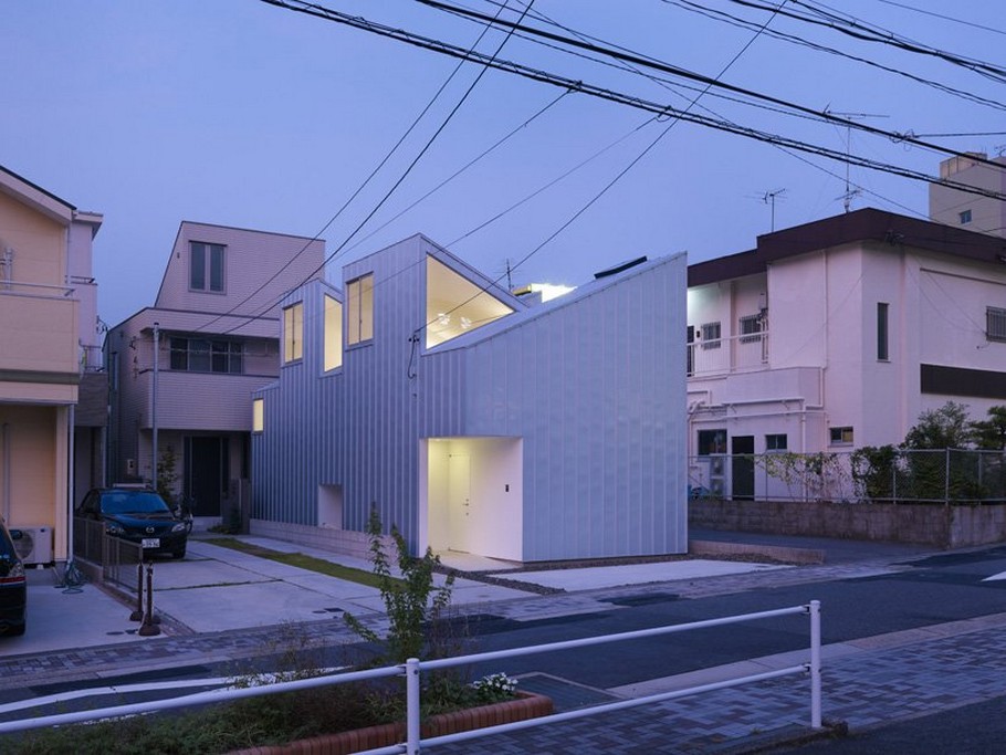 complex-house-by-tomohiro-hata-architect-and-associates-01 174764