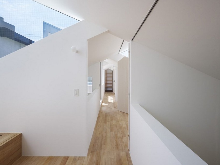complex-house-by-tomohiro-hata-architect-and-associates-07