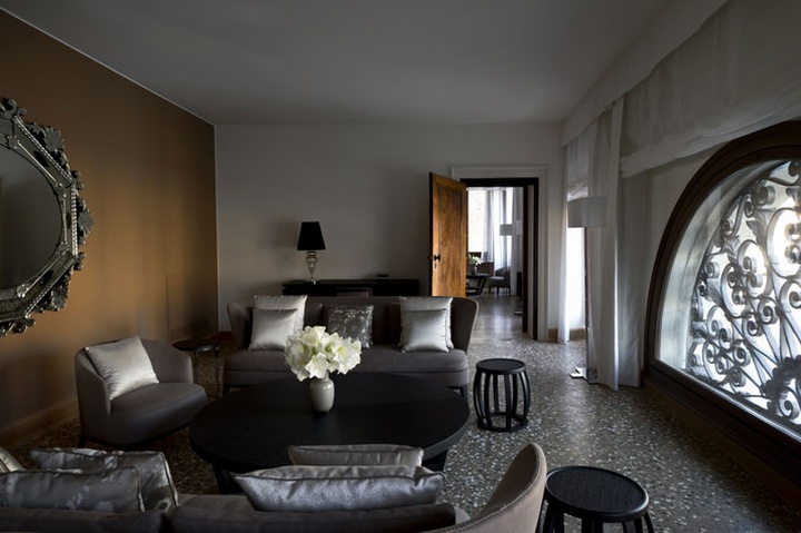 aman-canale-grande-hotel-venice-italy-26