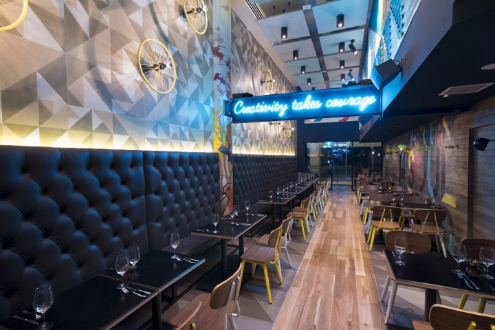 bluetrain-restaurant-by-studio-equator-melbourne-australia-12