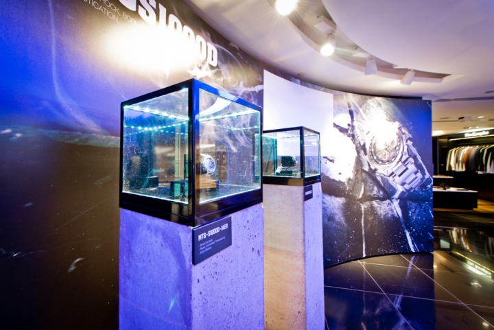 casio-g-shock-30th-anniversary-pop-up-shop-by-design4retail-07
