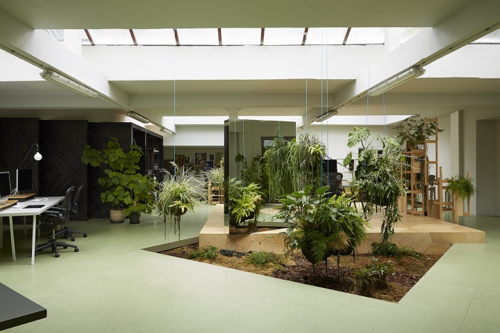 random-studio-office-by-xl-amsterdam-netherlands-01