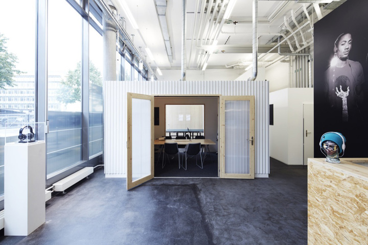 skullcandy-office-arthur-de-chatelperron-hugo-helene-zurich-03