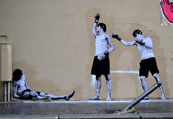 street-art-in-paris-by-levalet-09