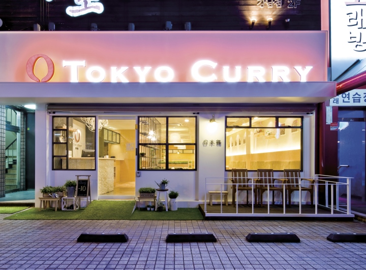 tokyo-curry-japanese-restaurant-by-friends-design-seoul-south-korea-21