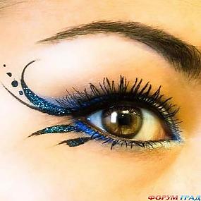 black-water-snake-eye-makeup-style-20