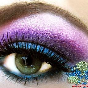 black-water-snake-eye-makeup-style-21