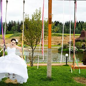 wedding-props-swing-14