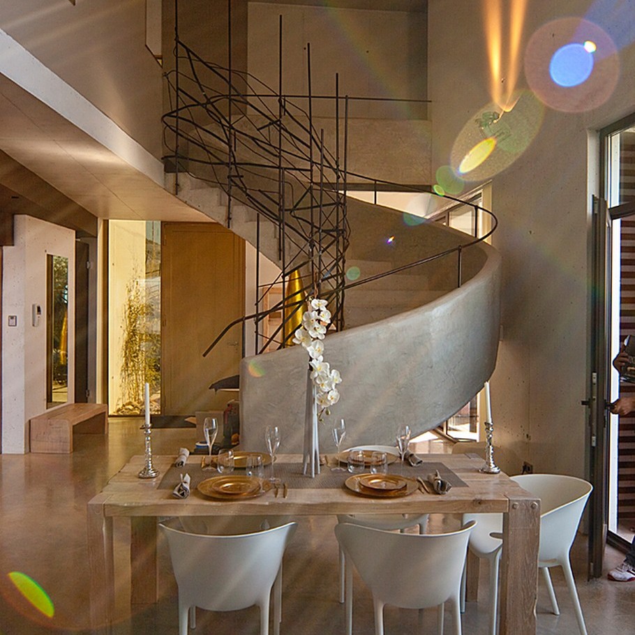 picturesque-villa-in-sierra-dorada-03