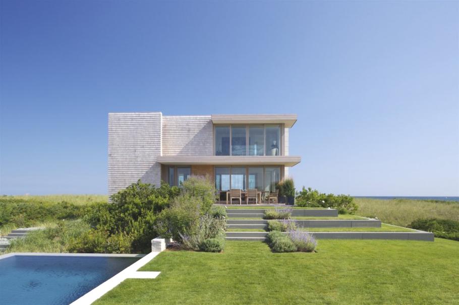 ultra-modern-dune-road-residence-new-york-04