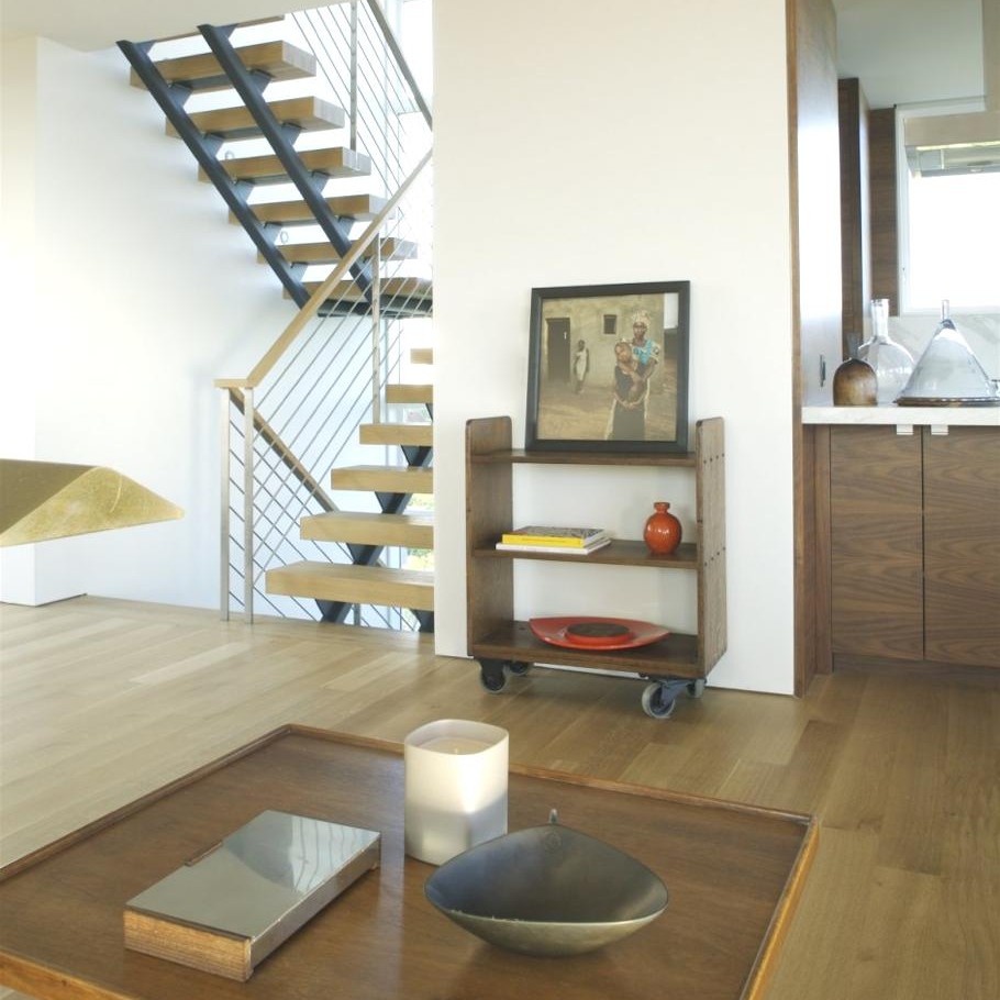 ultra-modern-dune-road-residence-new-york-07