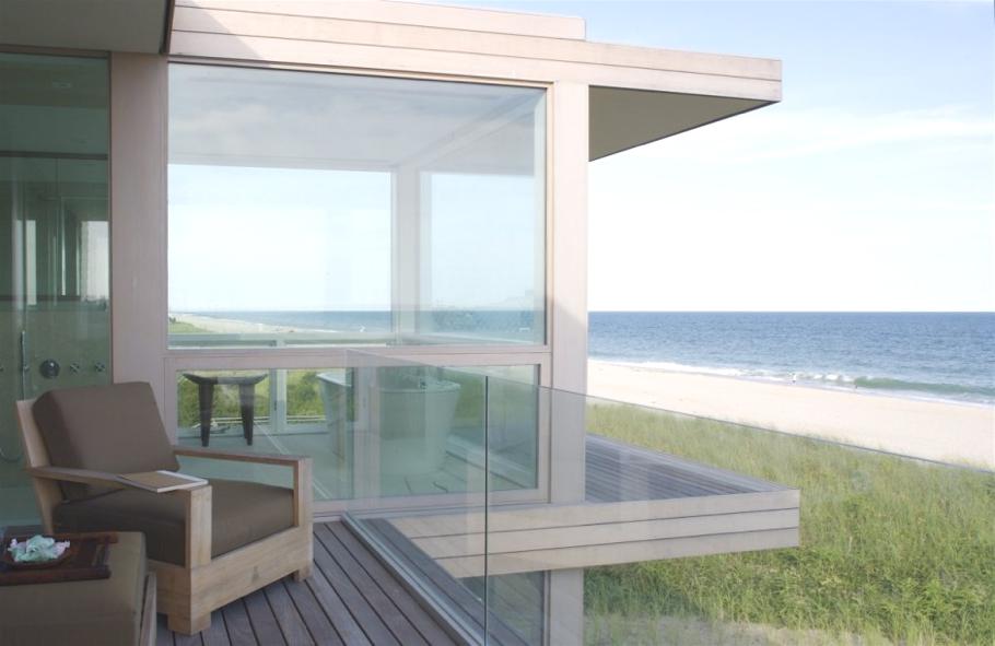 ultra-modern-dune-road-residence-new-york-14