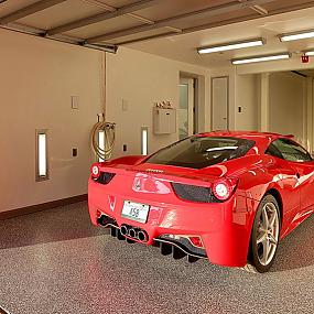 a-home-with-a-16-car-garage-017