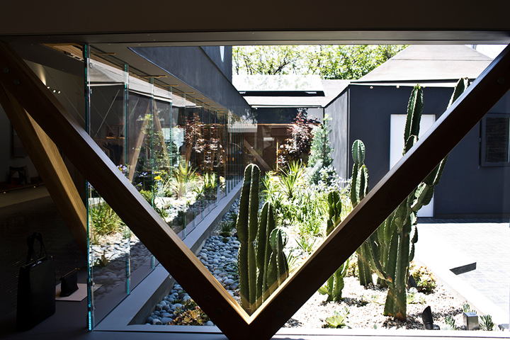 a.p.c.-flagship-store-001