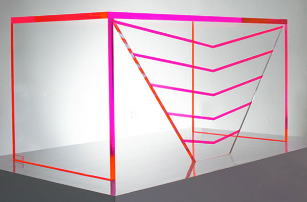 alexandra-von-furstenberg s-plexiglass-furniture-003